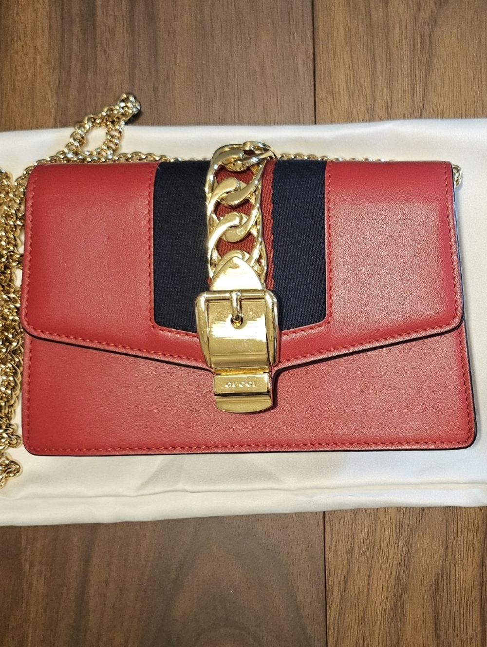 GUCCI Super Mini Sylvie Clutch/Crossbody - Red - Picture 14 of 14